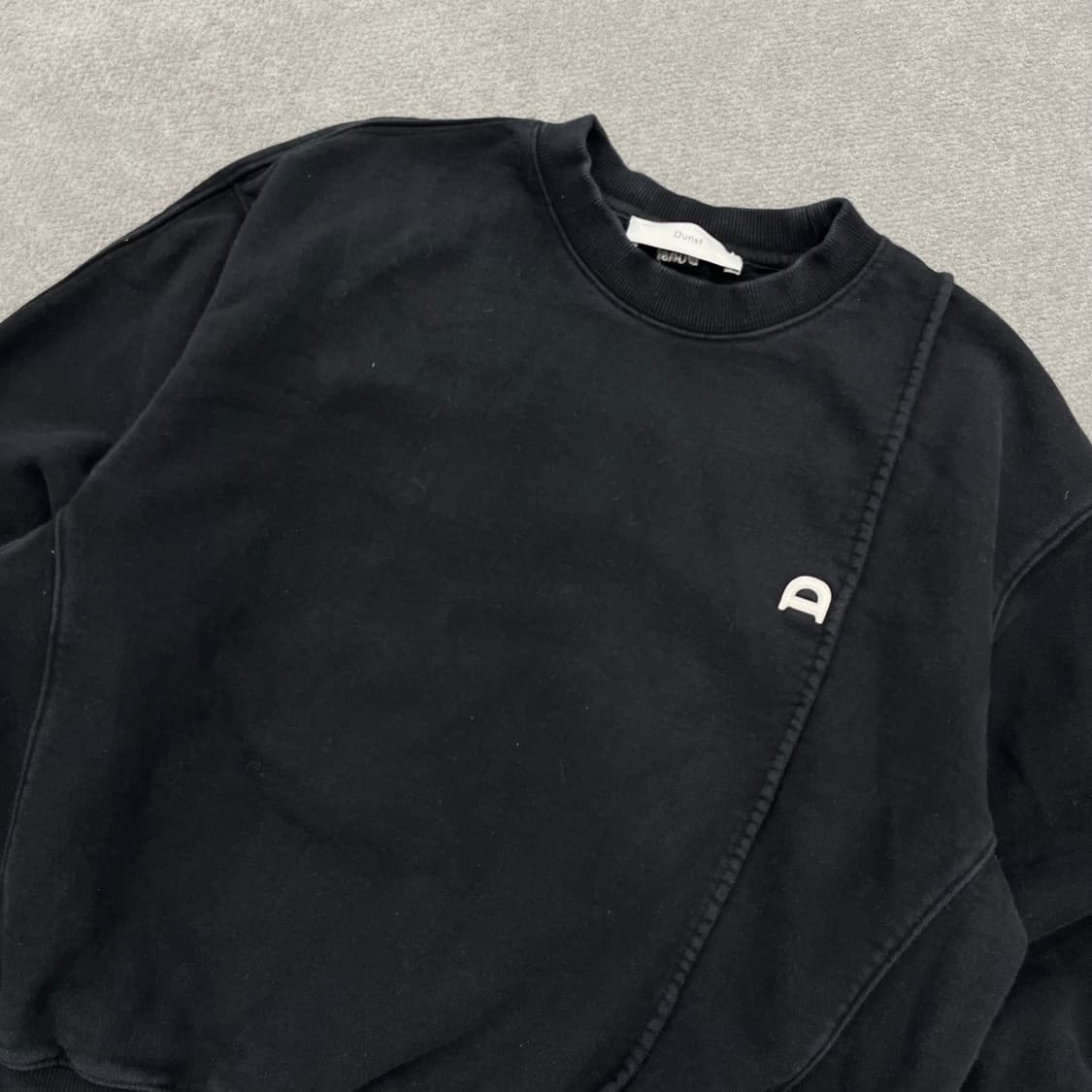 S 던스트 블랙 맨투맨 티셔츠 상품이미지2