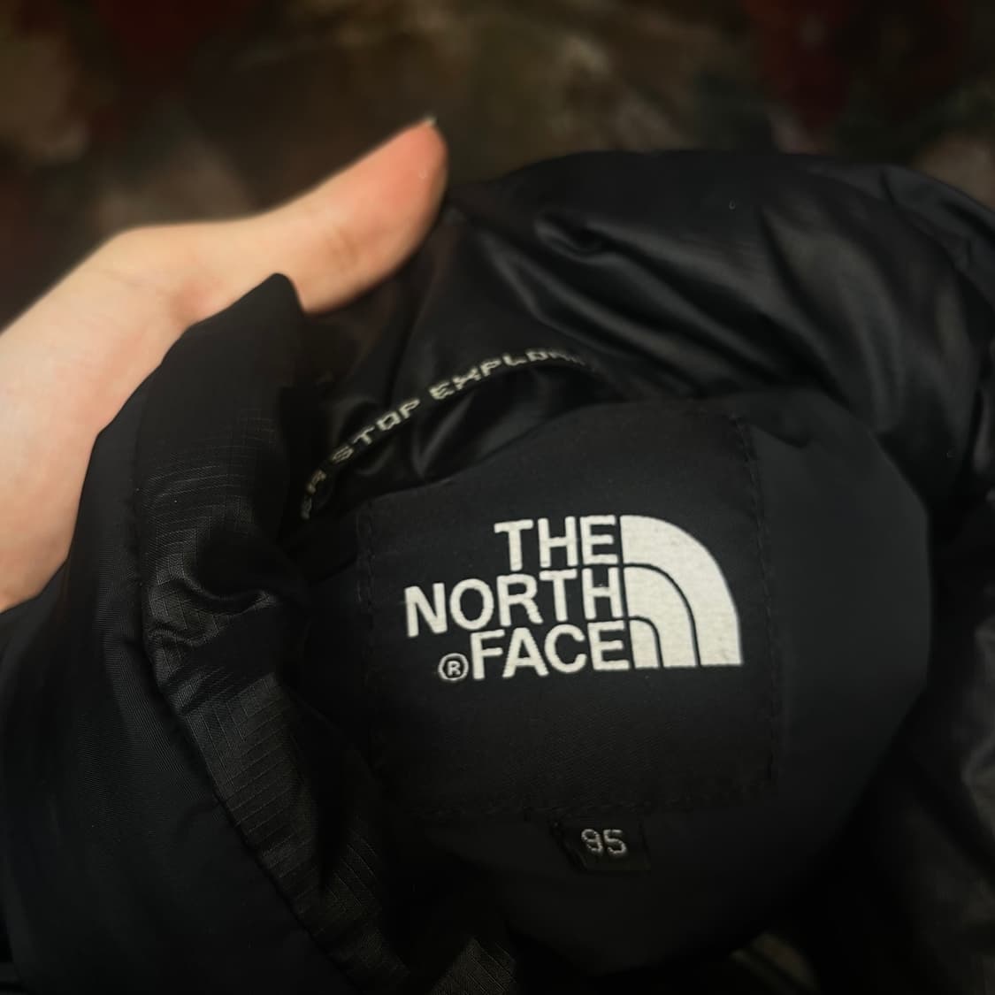 노스페이스 700 눕시 블랙숏패딩 95  상품이미지4
