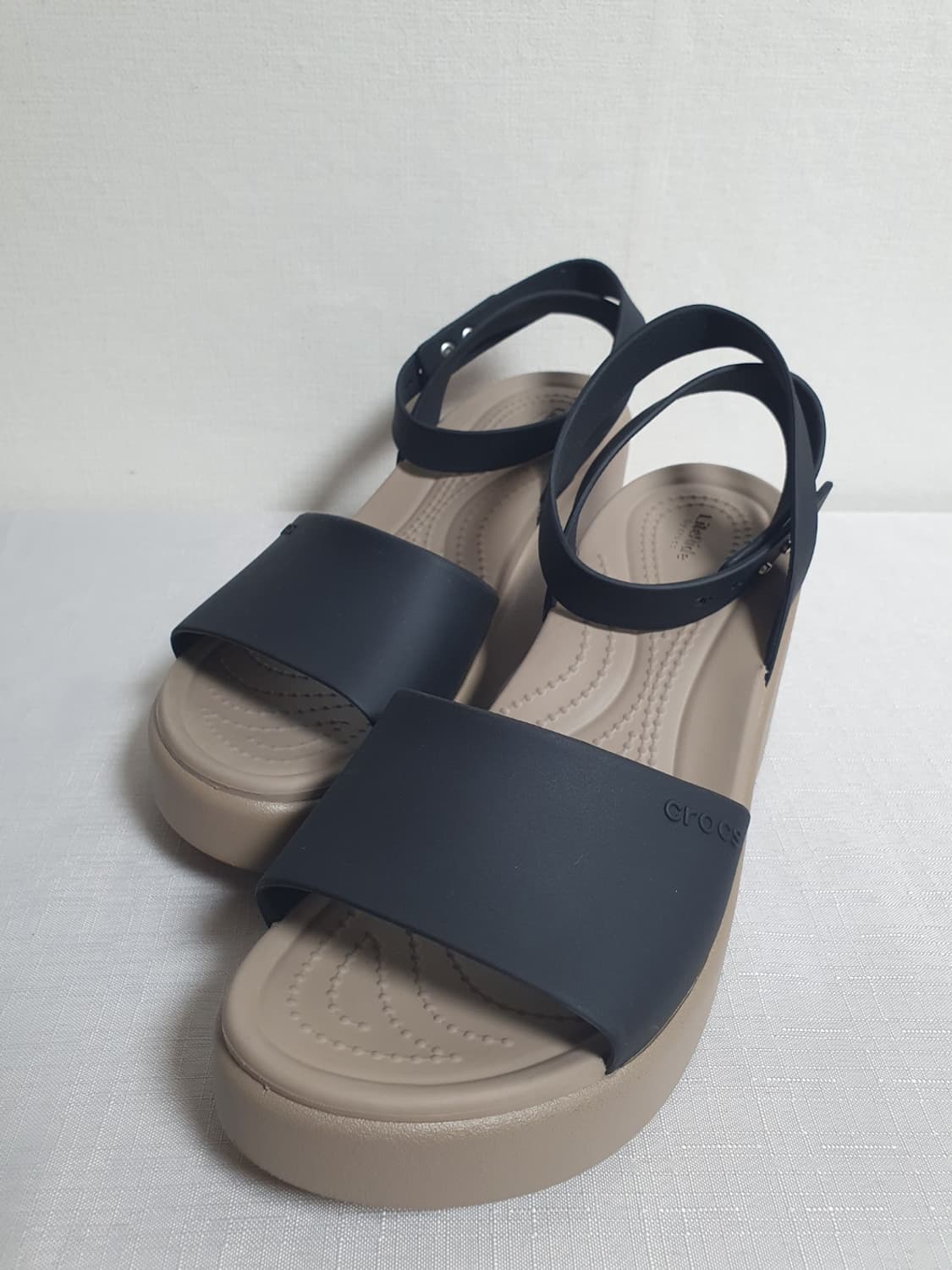 크록스 브루클린 앵클 스트랩 웨지 샌들 240mm 상품이미지8