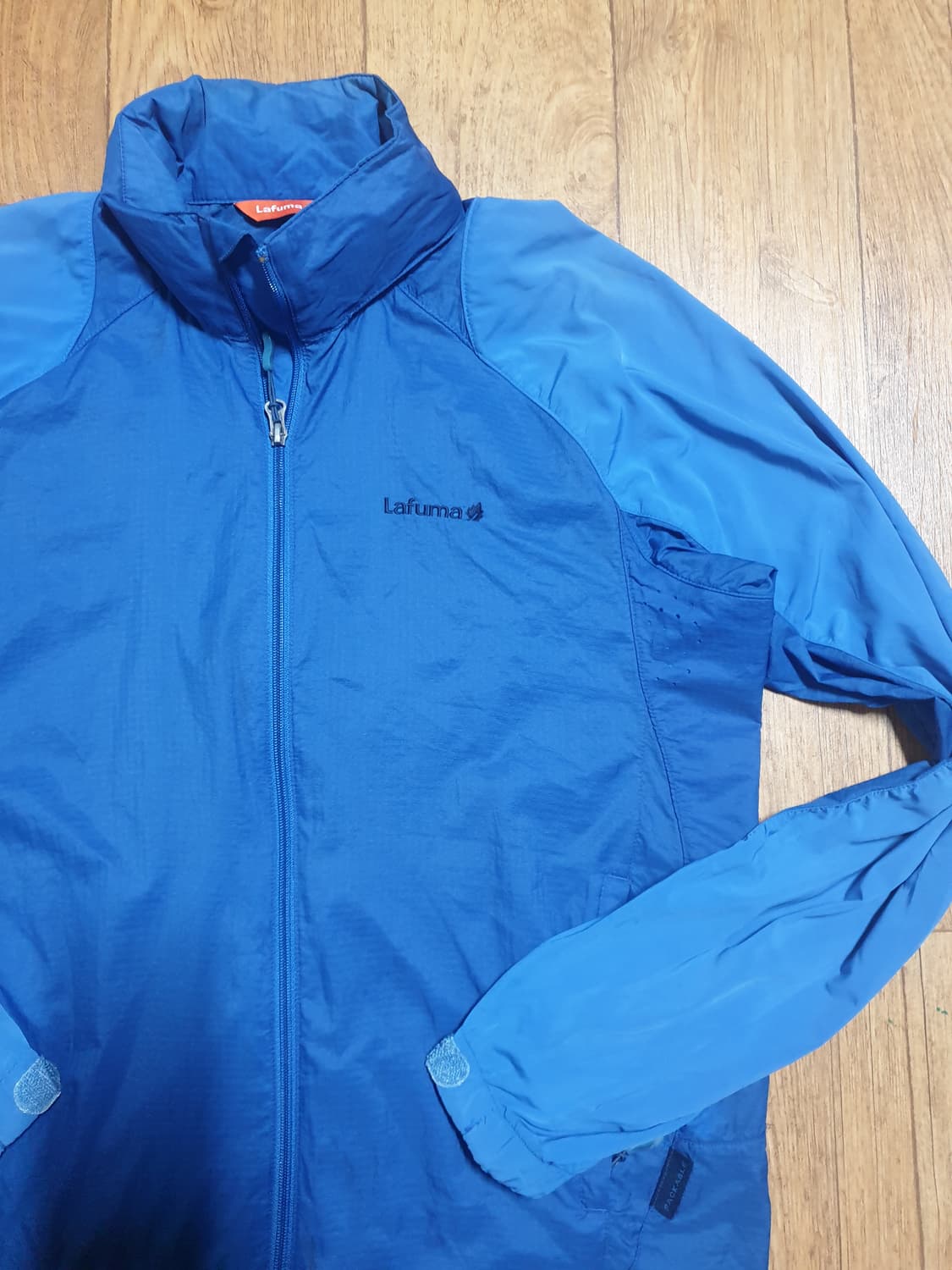1228 라푸마 아웃도어 바람막이 100 사이즈입니다 상품이미지3