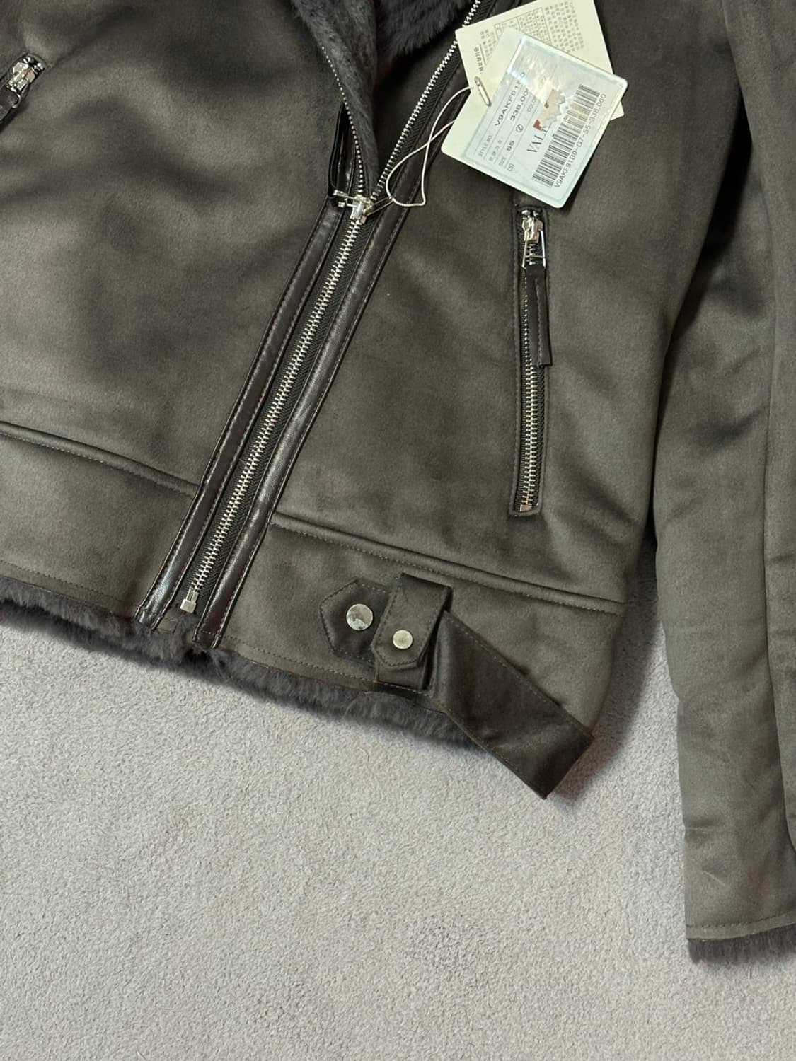 (55) 발렌시아 페이크퍼 레더자켓 여
(새상품)
 상품이미지3