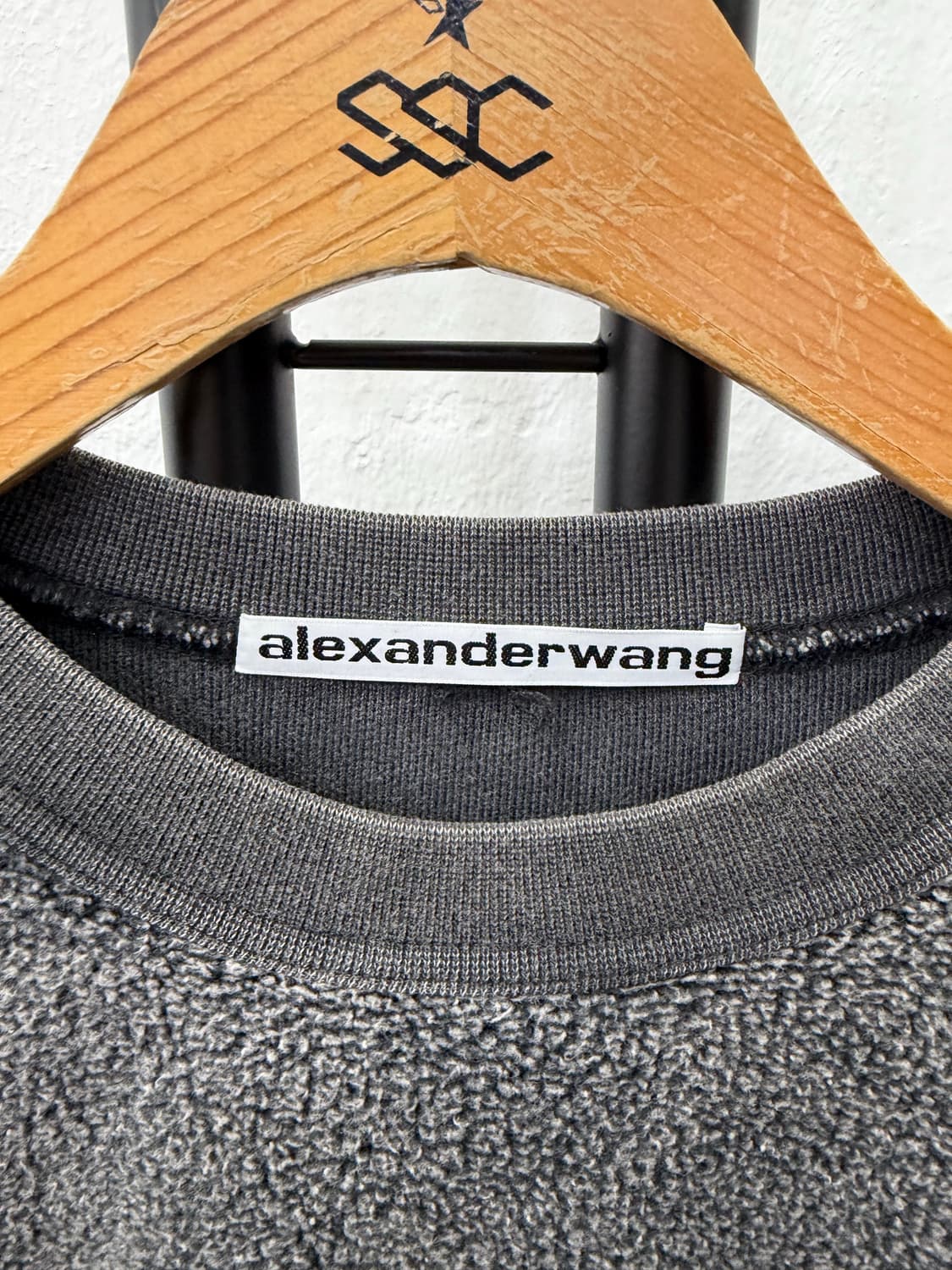 정품) 알렉산더왕 여성 오버사이즈 로고 플리스 맨투맨 XS 상품이미지6