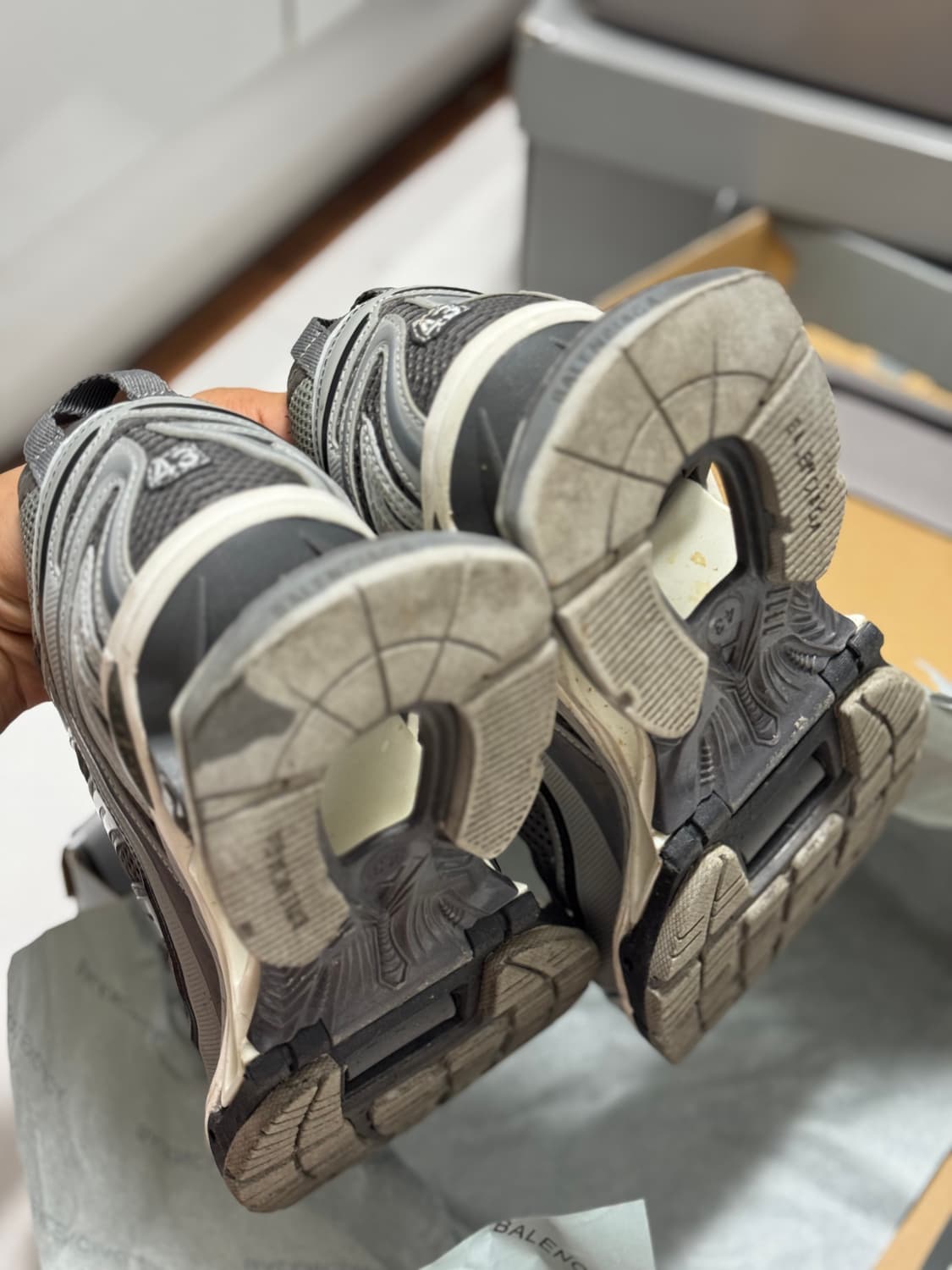 발렌시아가 엑스펜더 43 상품이미지4