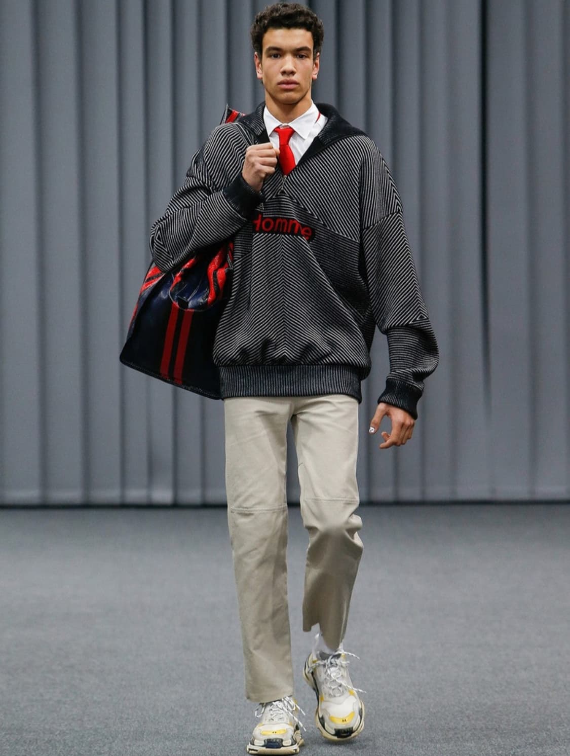 [구매] 발렌시아가 옴므 하이넥 상품이미지1