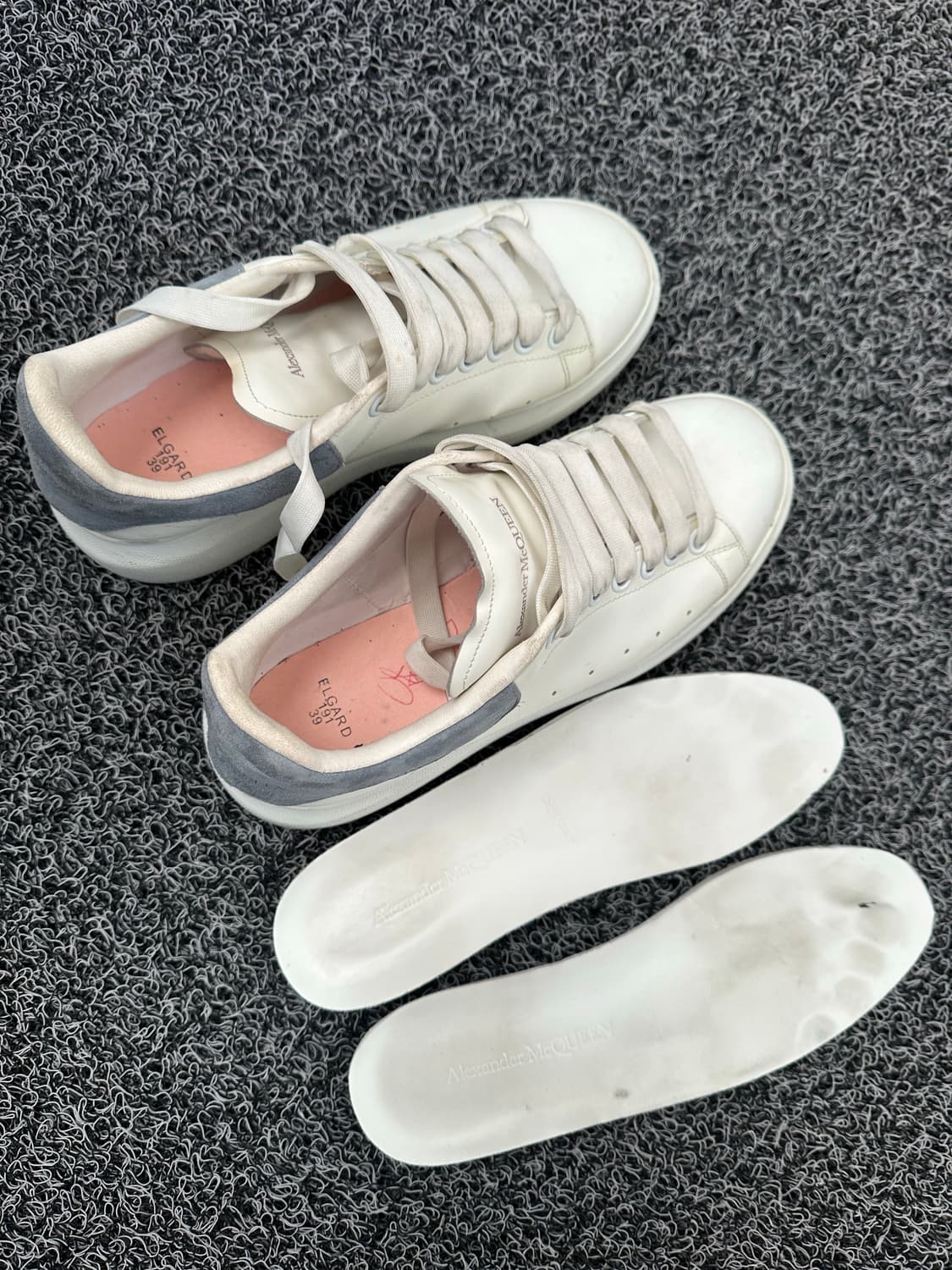 알렉산더 맥퀸 오버솔 스니커즈 39/ 245 상품이미지4