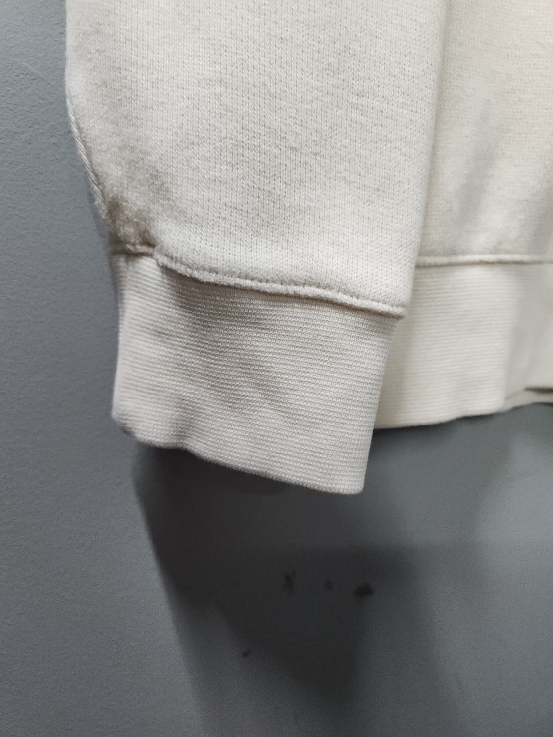 헤지스 하프집업 맨투맨 상품이미지6