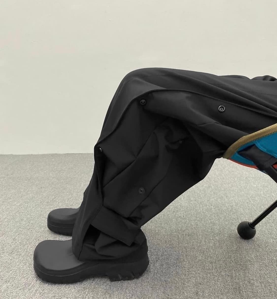 논노드 플렉시블 팬츠 블랙 상품이미지1