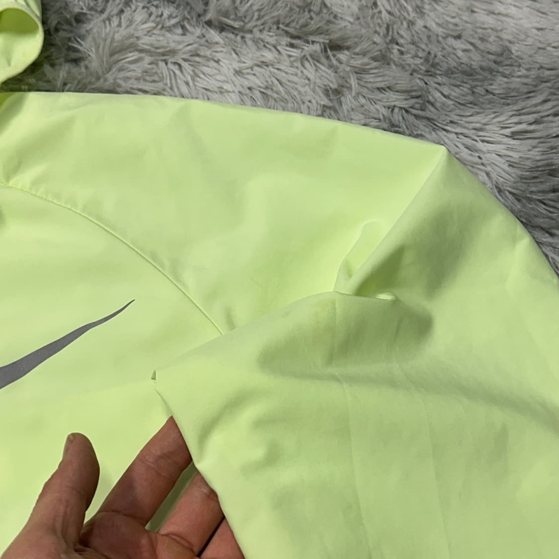 나이키 스우시 형광 러닝 바람막이 L 상품이미지3