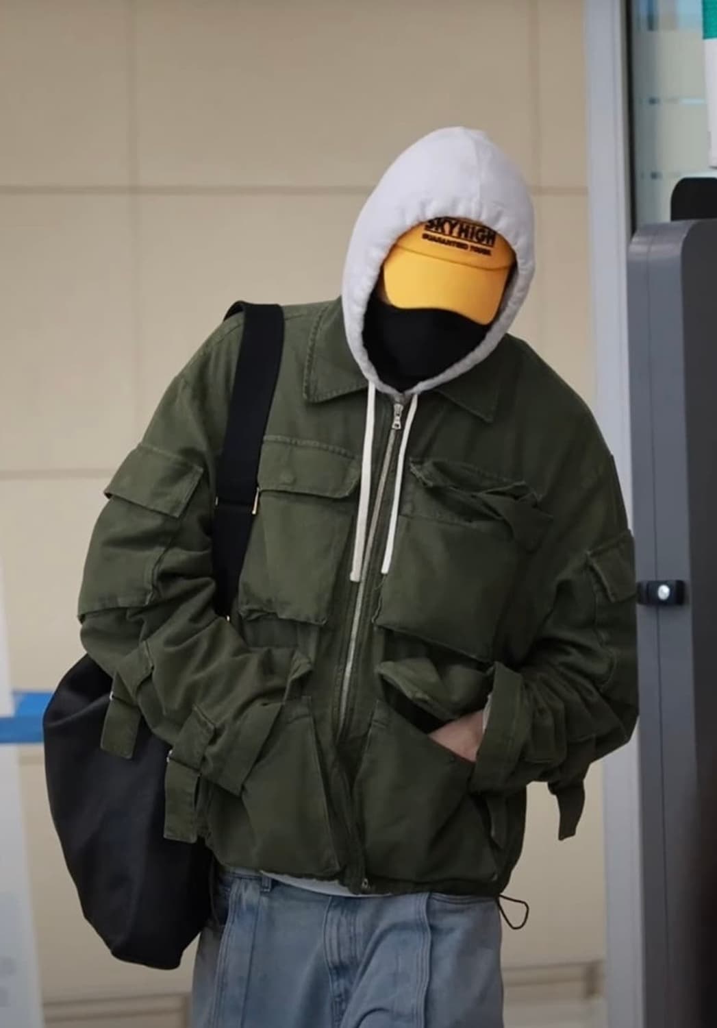 드리스반노튼 23FW 카고 자켓 새상품 판매 (이수혁 착용) 상품이미지8