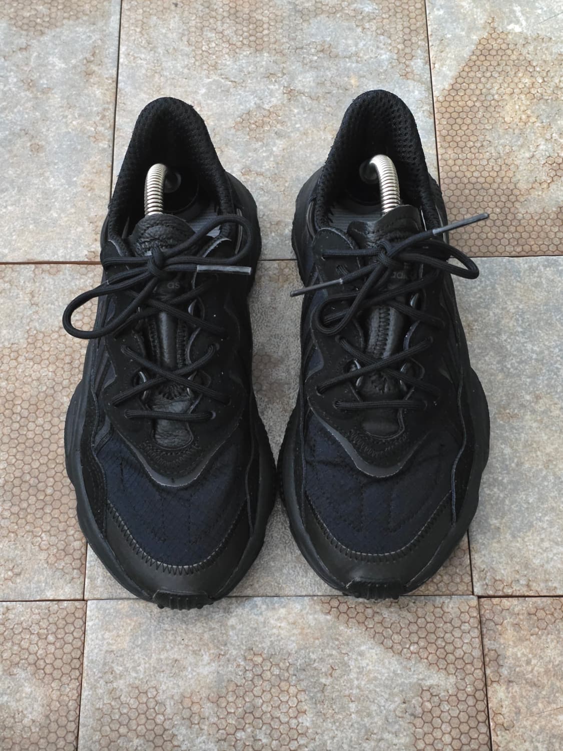 (225)아디다스 오즈위고 트리플 블랙  상품이미지2