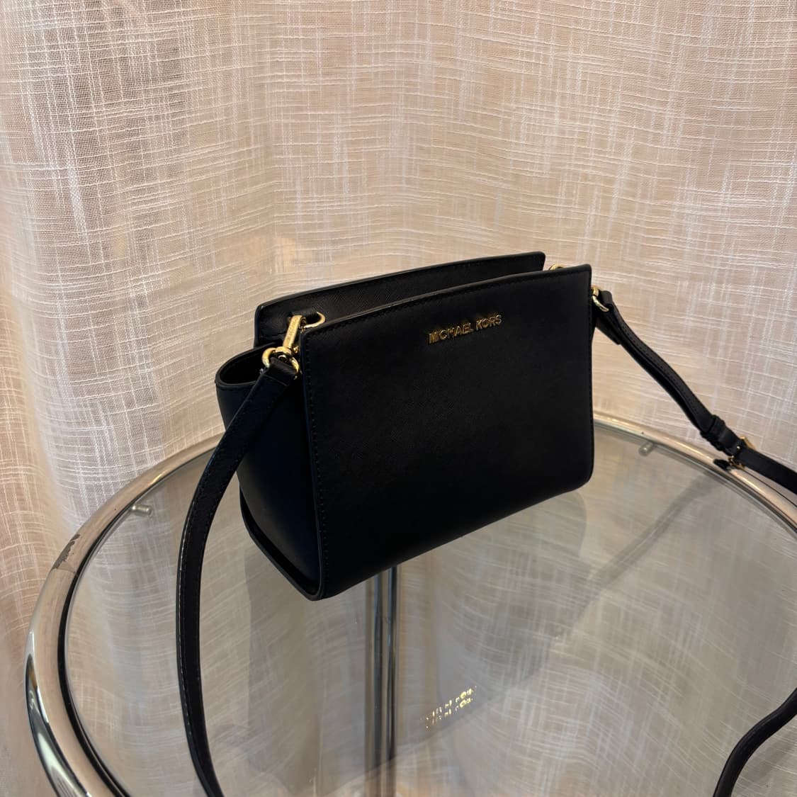 정품 마이클코어스 사피아노 크로스백     상품이미지4