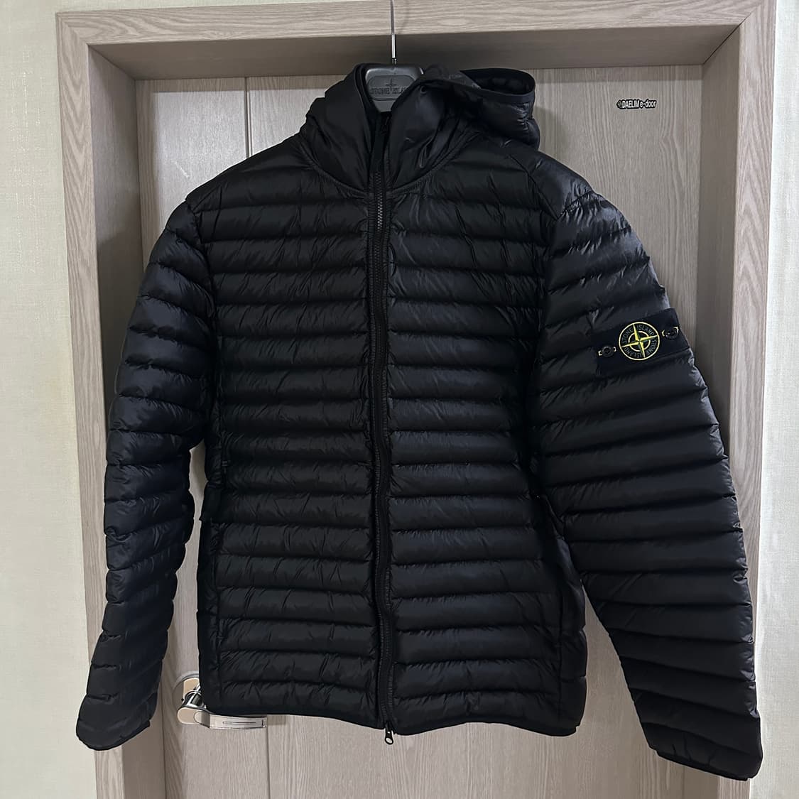 스톤아일랜드 룸우븐 후드 경량패딩 L 상품이미지1