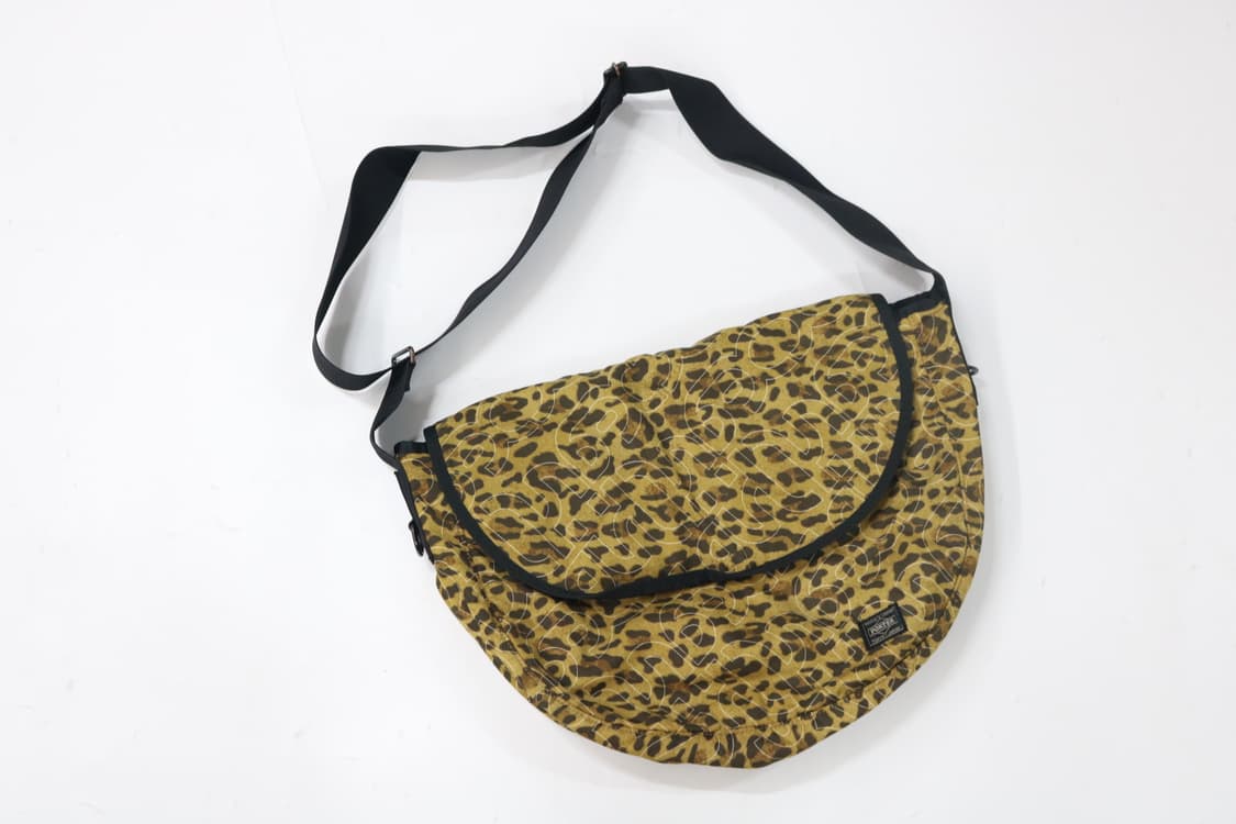 PORTER x X-girl 요시다 포터 콜라보 레오파드 퀼팅 메신저백 상품이미지2