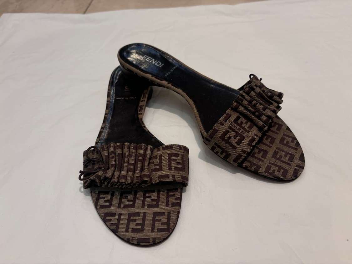 펜디 빈티지 주카 러플 샌들 37 상품이미지2