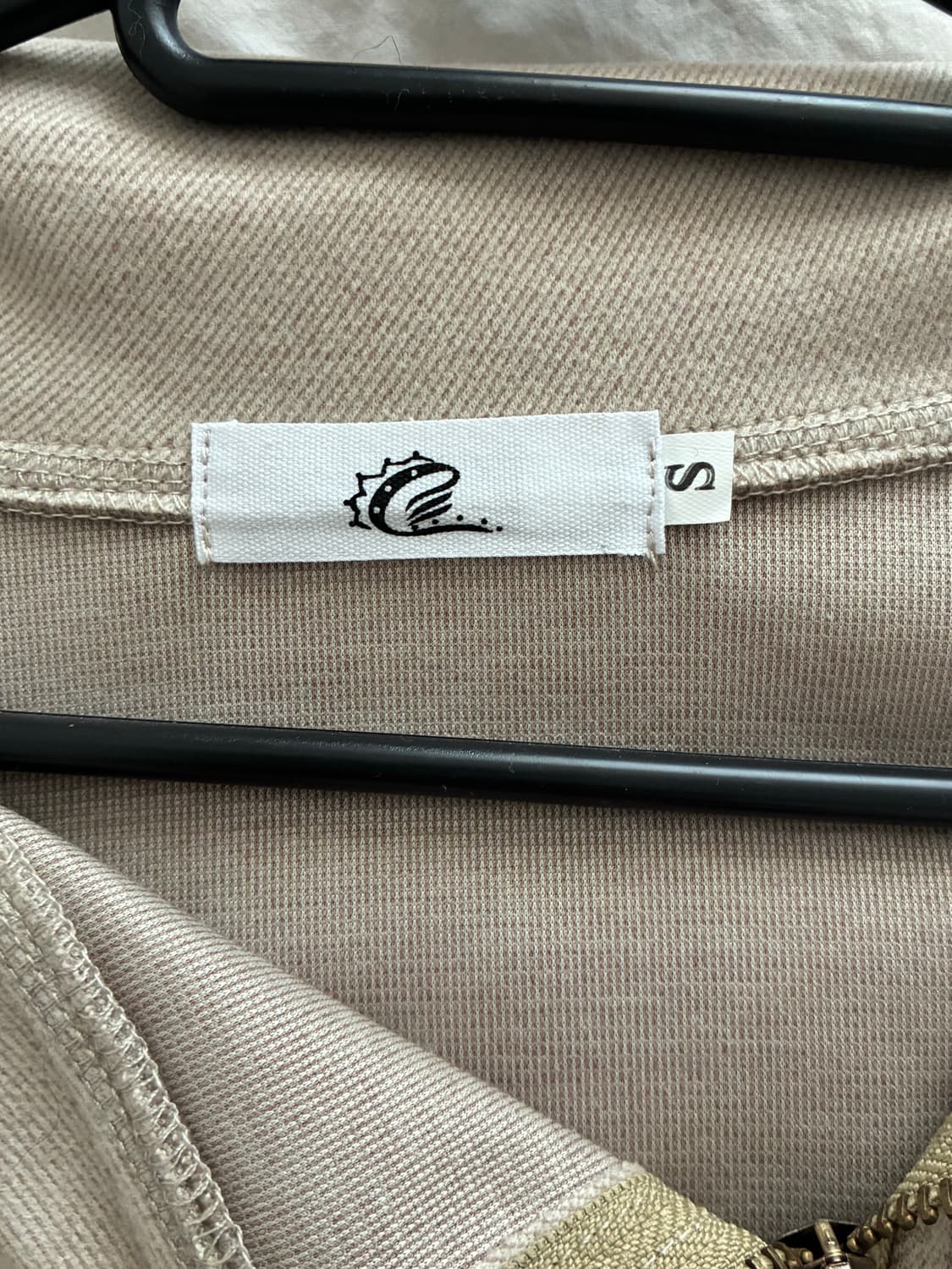 레이스 디테일 상의 상품이미지3