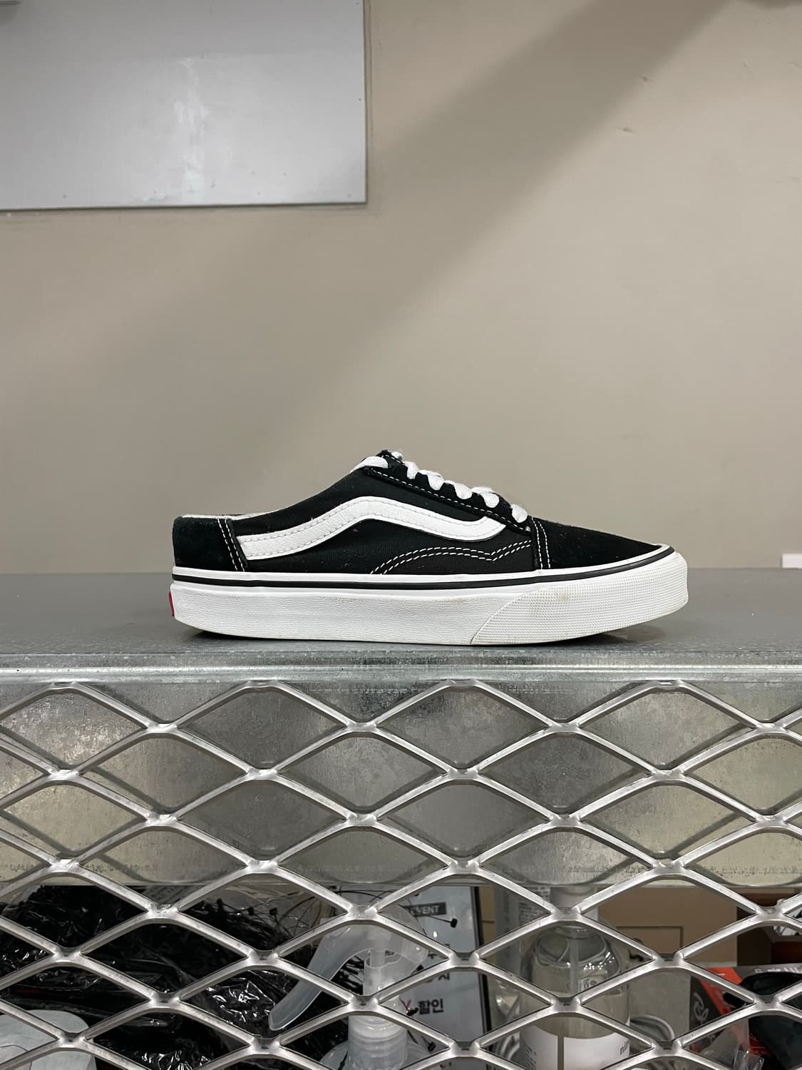 반스 올드스쿨 뮬 블랙 220 상품이미지4