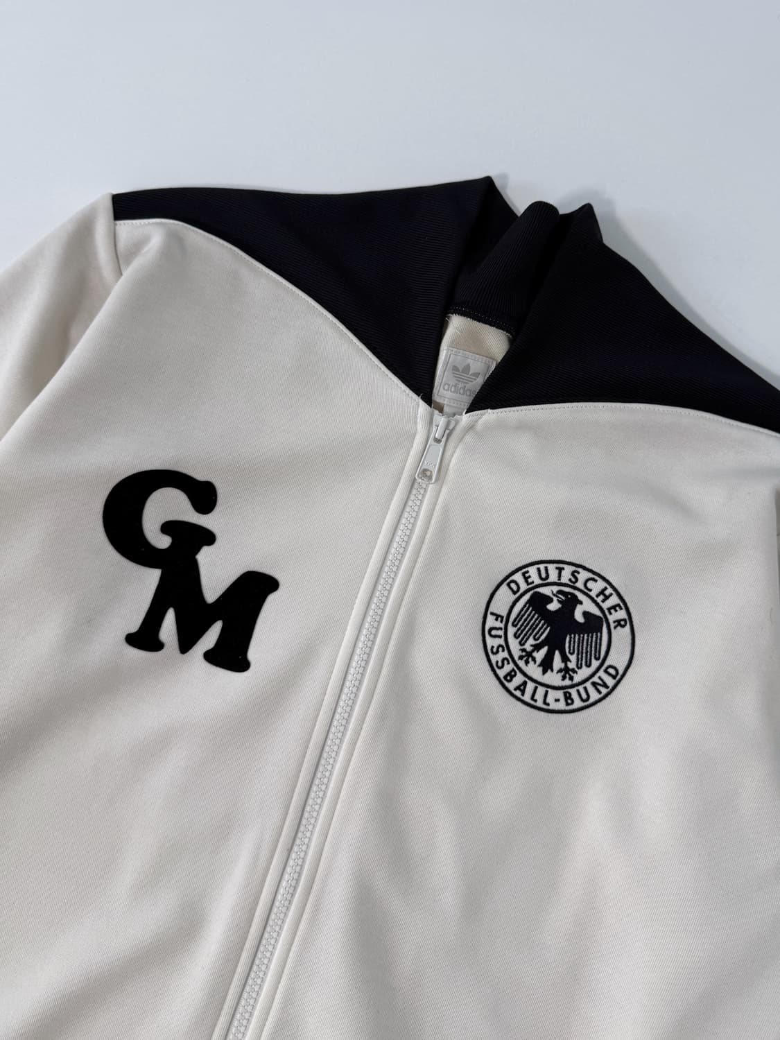 아디다스 00‘s 독일 흰 검 게르트 뮐러 파이어버드 트랙 져지  Pri 상품이미지3
