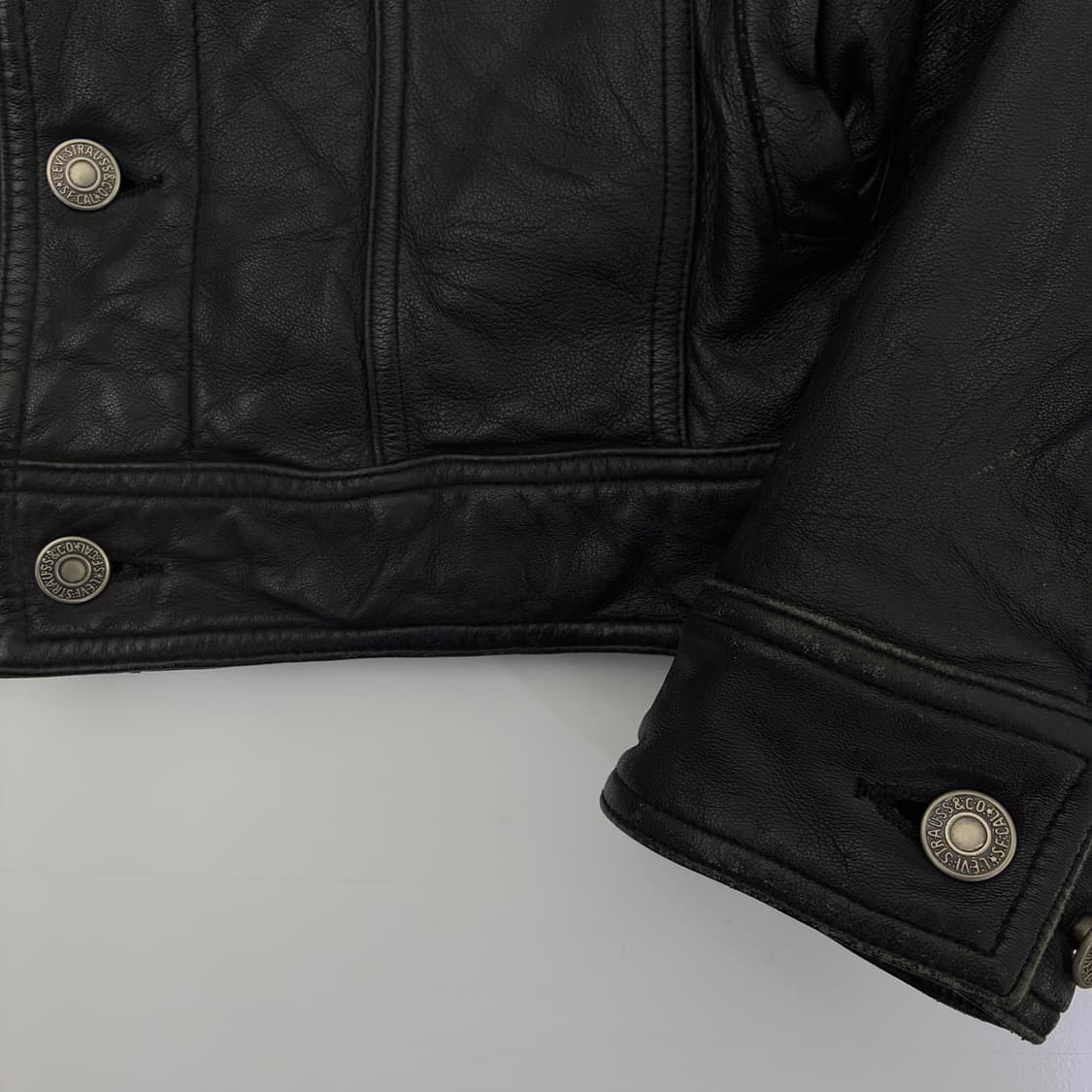 Levi‘s  리바이스 레드탭 램스킨 블랙 트러커 자켓 상품이미지4