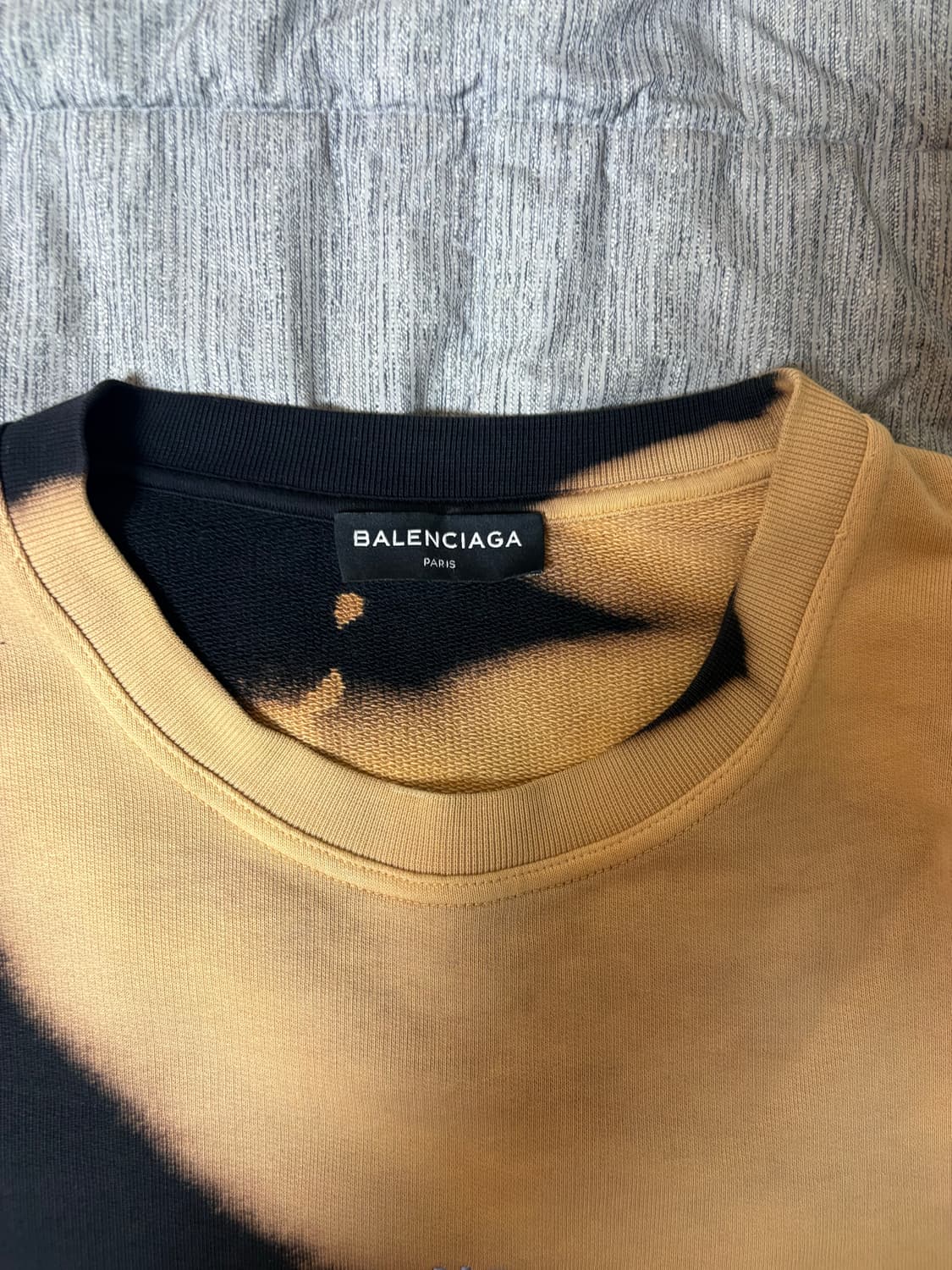 발렌시아가 블리치드 맨투맨 M 상품이미지3