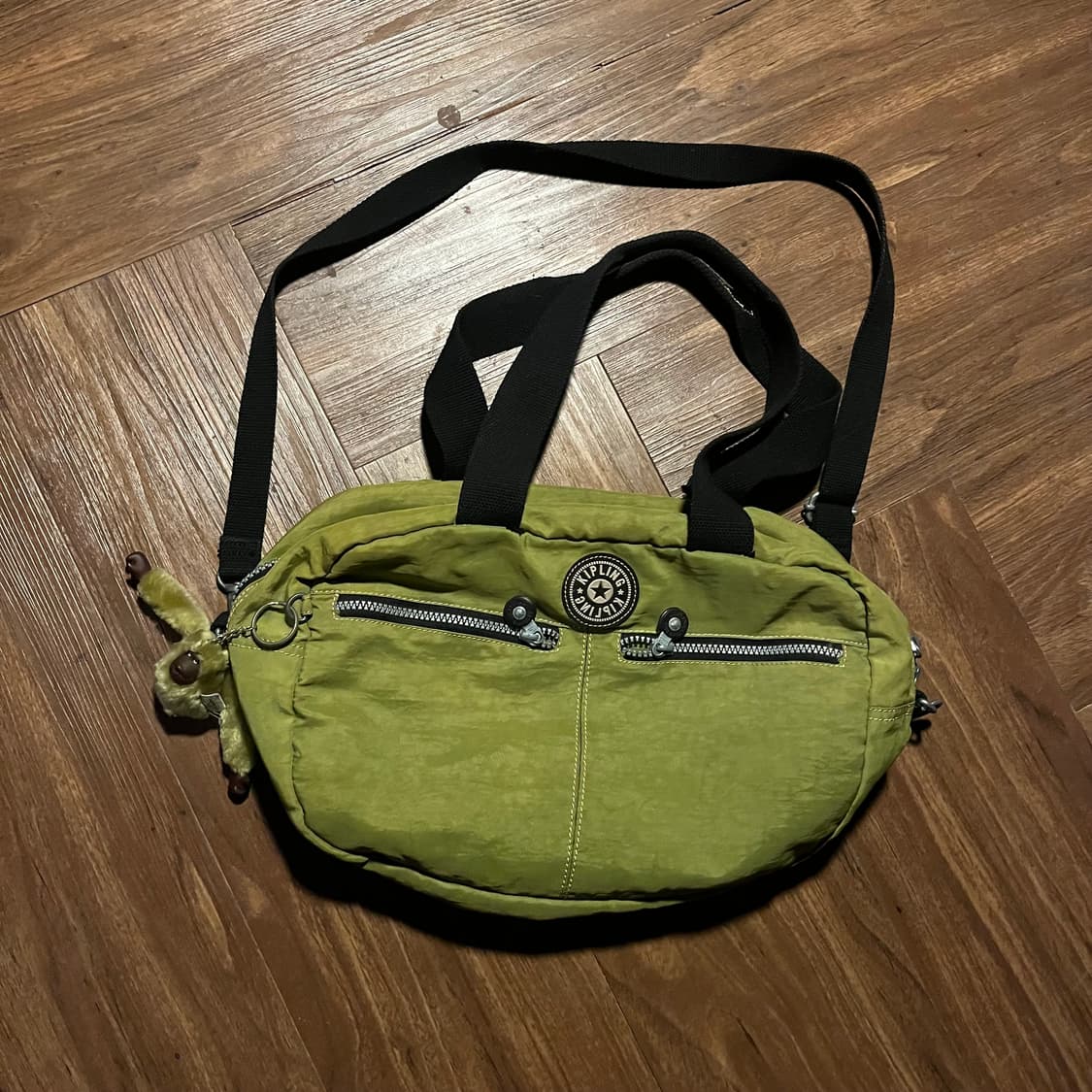 키플링 네온그린 크로스백 상품이미지2