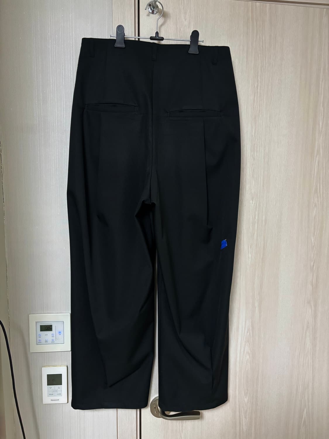 아더에러 product 76 느와르(블랙) L 상품이미지2