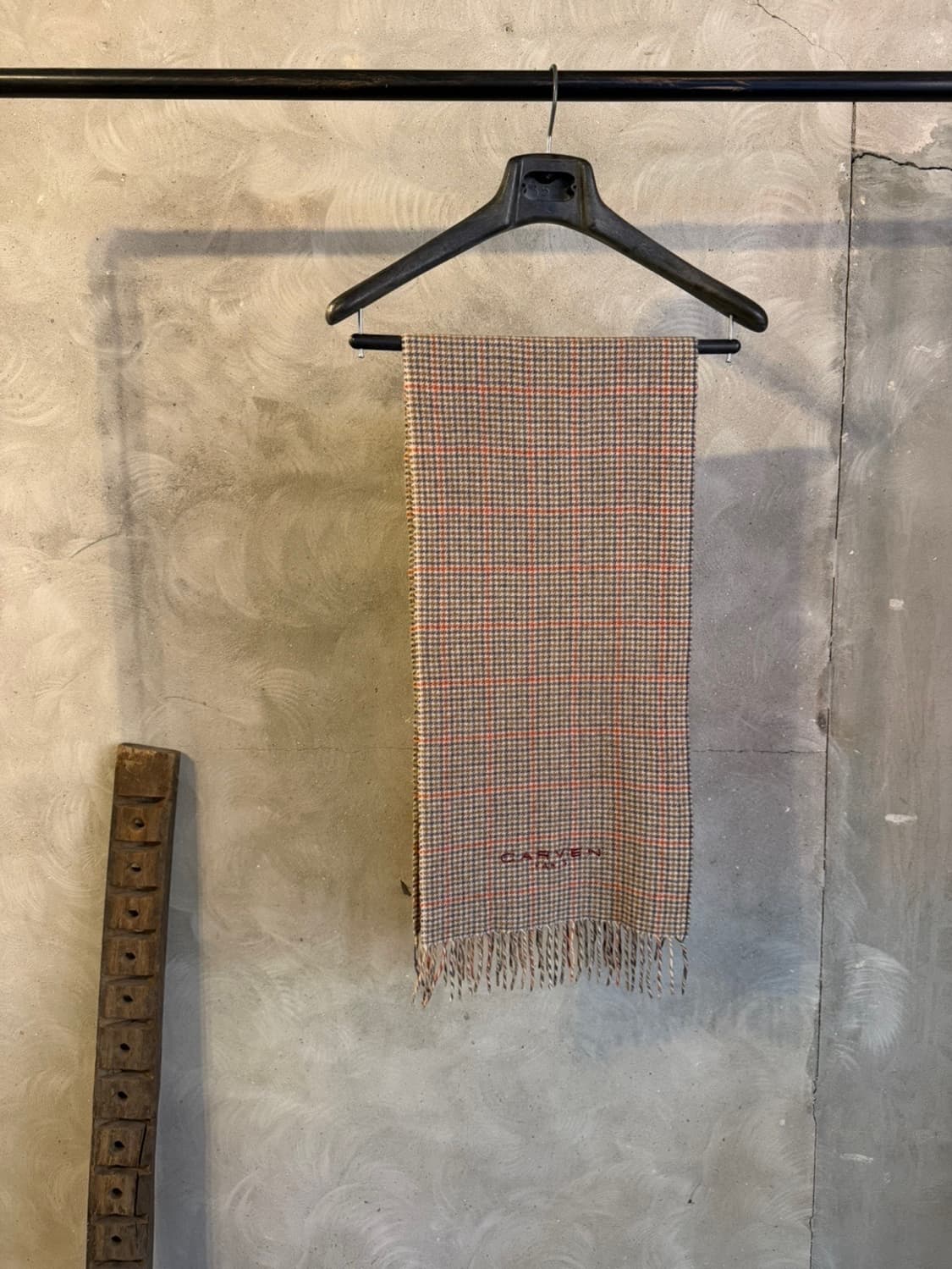 까르벵 건클럽체크 머플러 상품이미지6