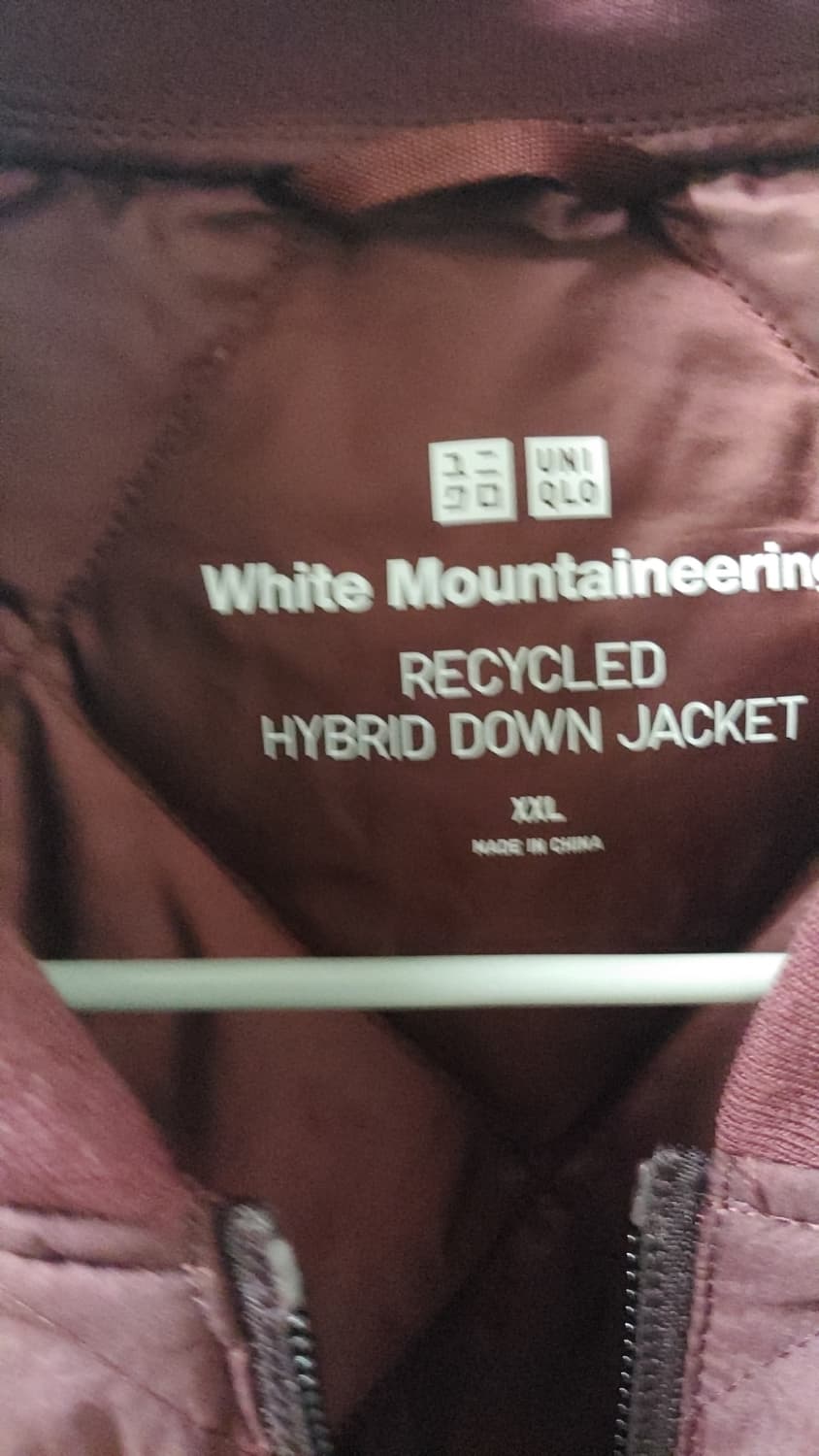 유니클로 화이트마운티니어링 경량 패딩 점퍼 버건디 XXL 상품이미지3