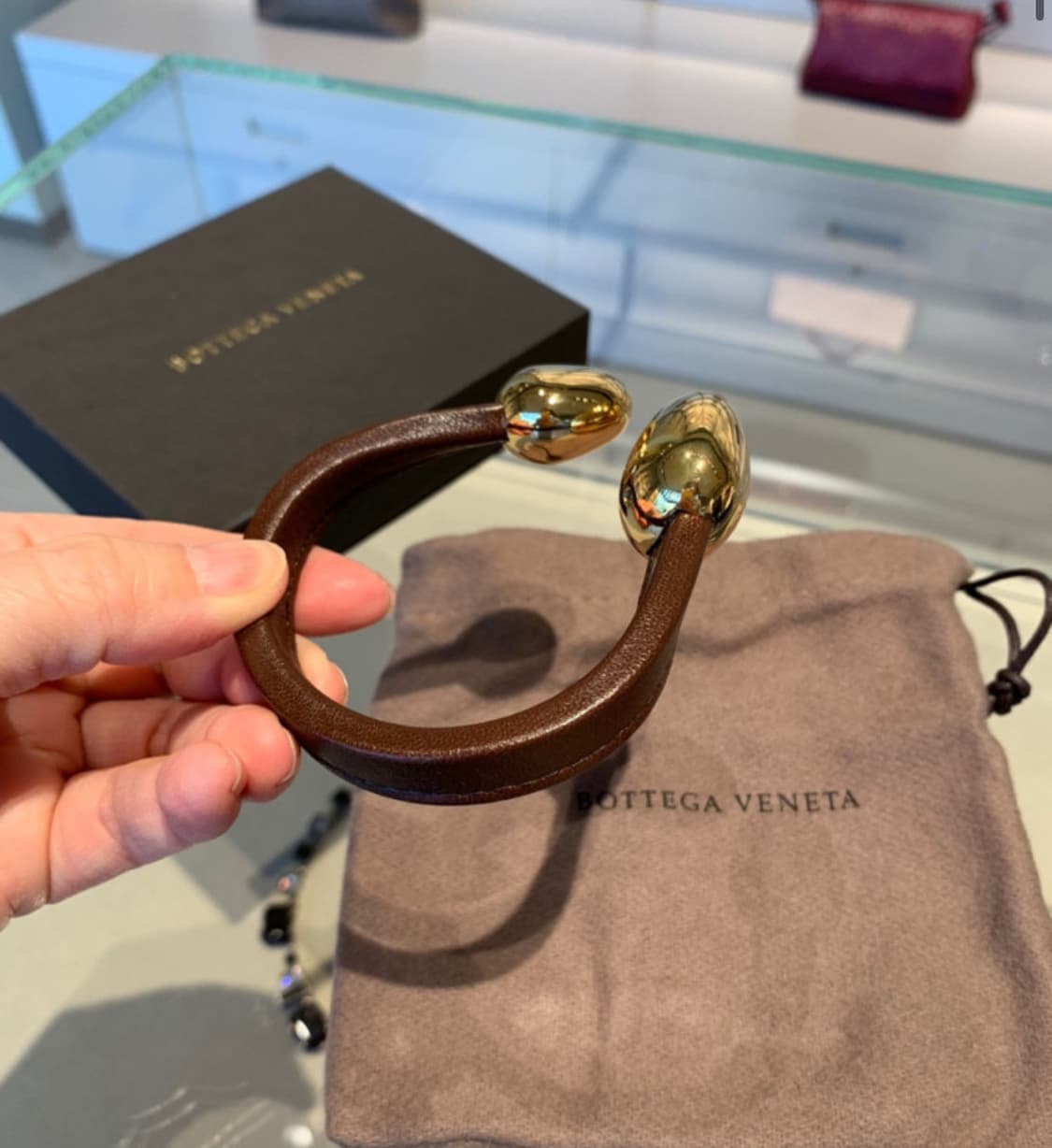 보테가베네타 레더 골드 팔찌 상품이미지4