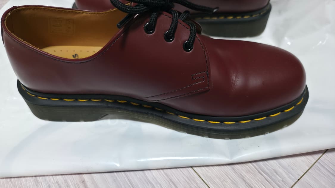 닥터마틴 1461 3홀 레드체리 팝니다. 상품이미지4