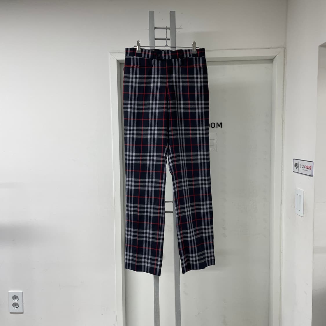 버버리 노바 체크 팬츠 네이비 76(W) 상품이미지1