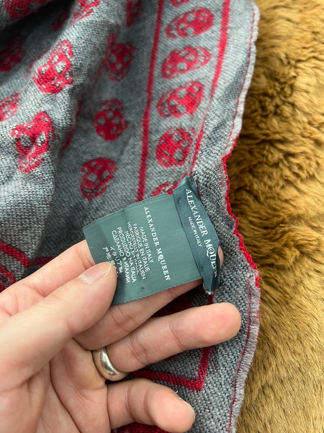 알렉산더 맥퀸 스컬 머플러 상품이미지4