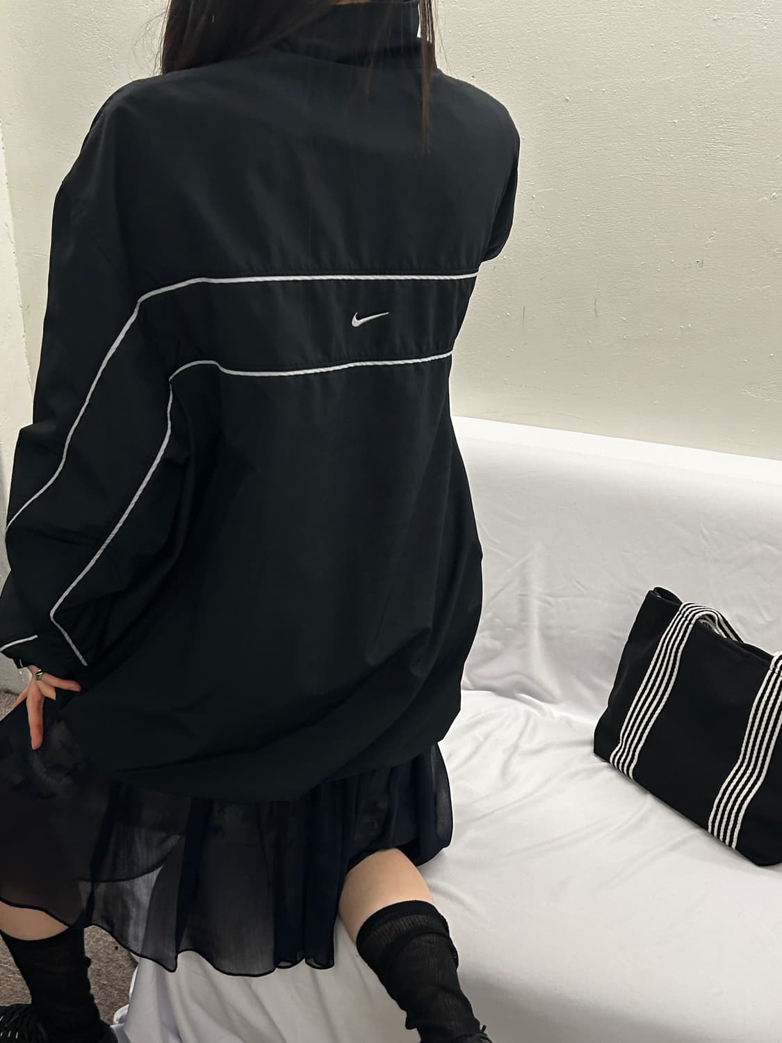 나이키 블랙라인 바람막이  상품이미지4