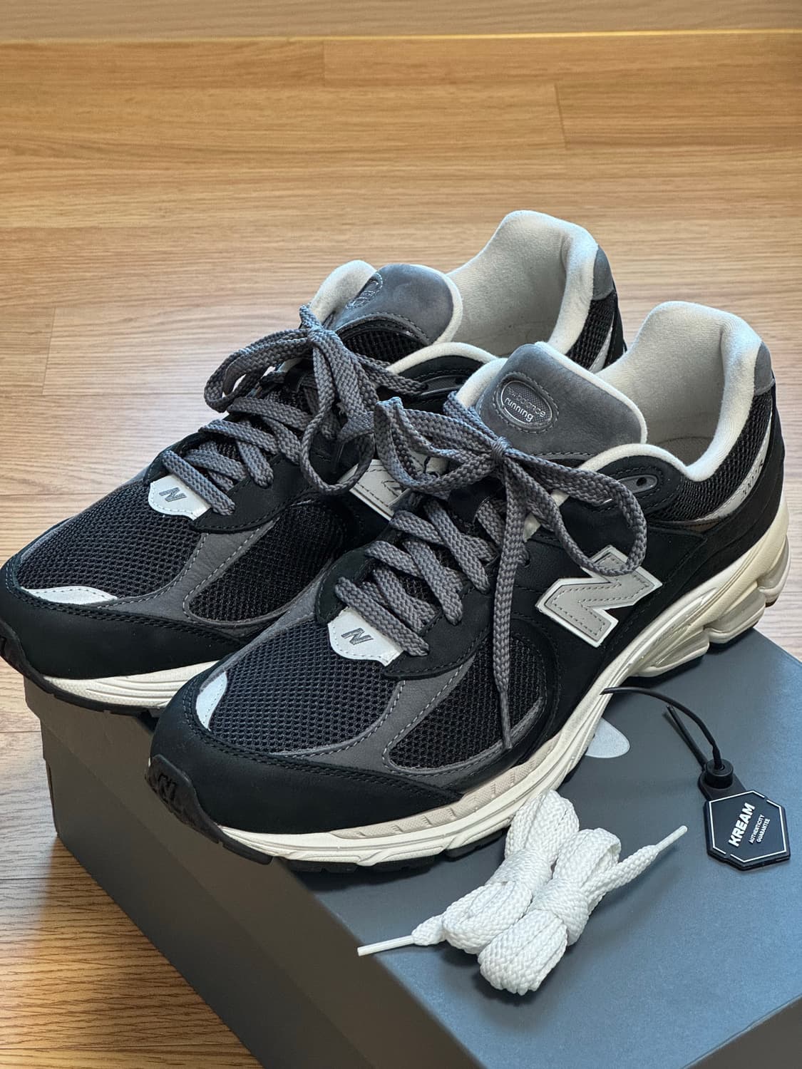 뉴발란스 2002R 280 블랙 상품이미지1