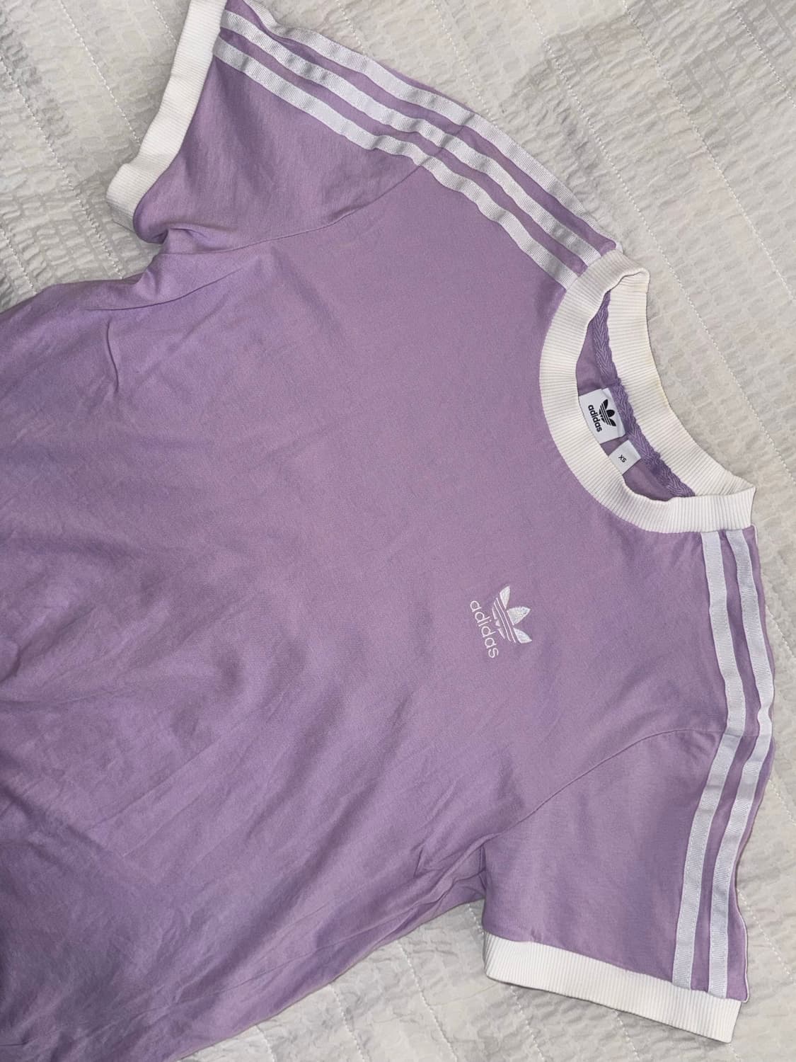 아디다스 연보라 반팔 티셔츠 상품이미지2