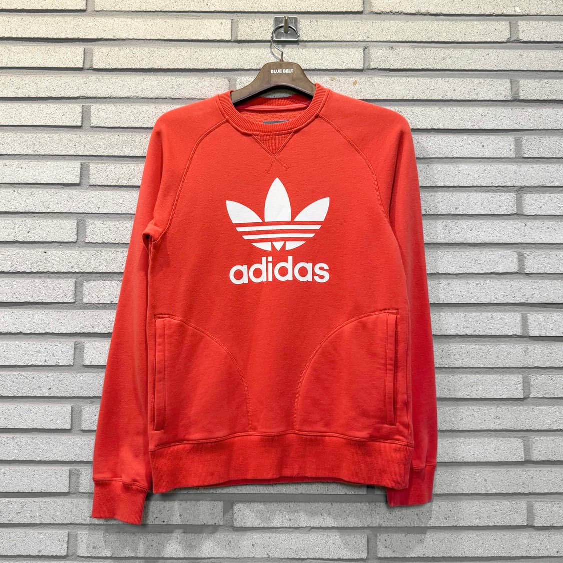 아디다스 파이어버드 빅로고 프린팅 기모 맨투맨 오렌지 컬러 상품이미지1