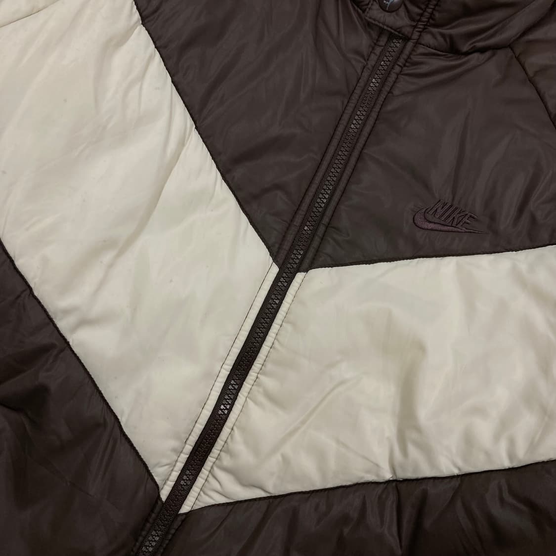 나이키 00s 브라운 배색 숏 패딩 상품이미지3