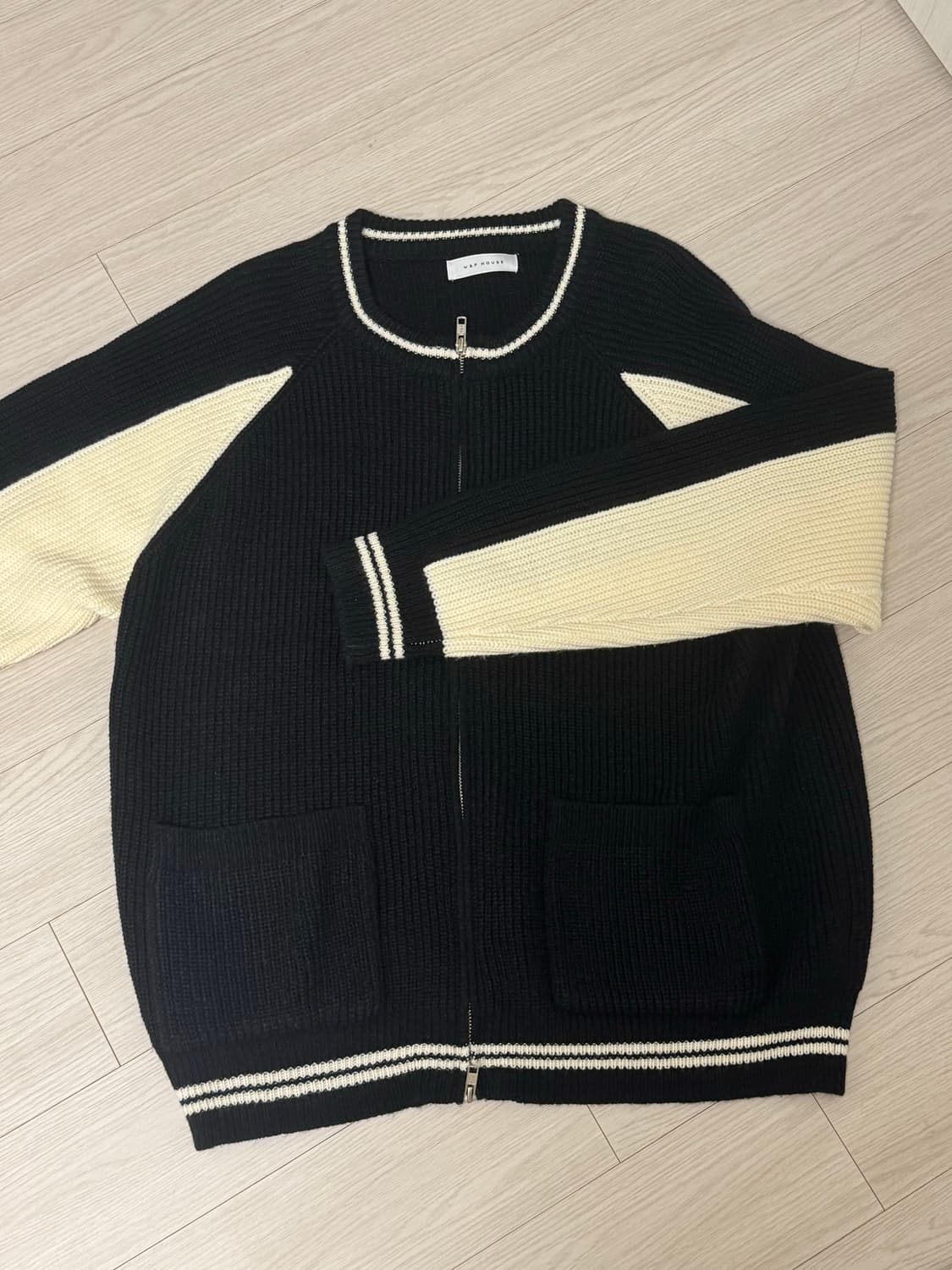 니트 집업 상품이미지1