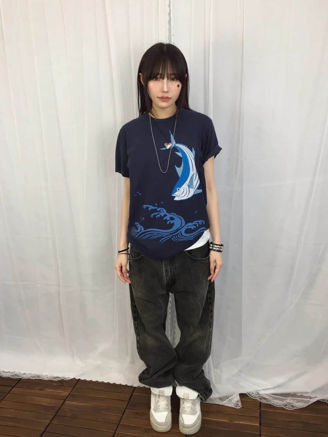 UNIQLO UT Fish Graphic Tee 상품이미지1