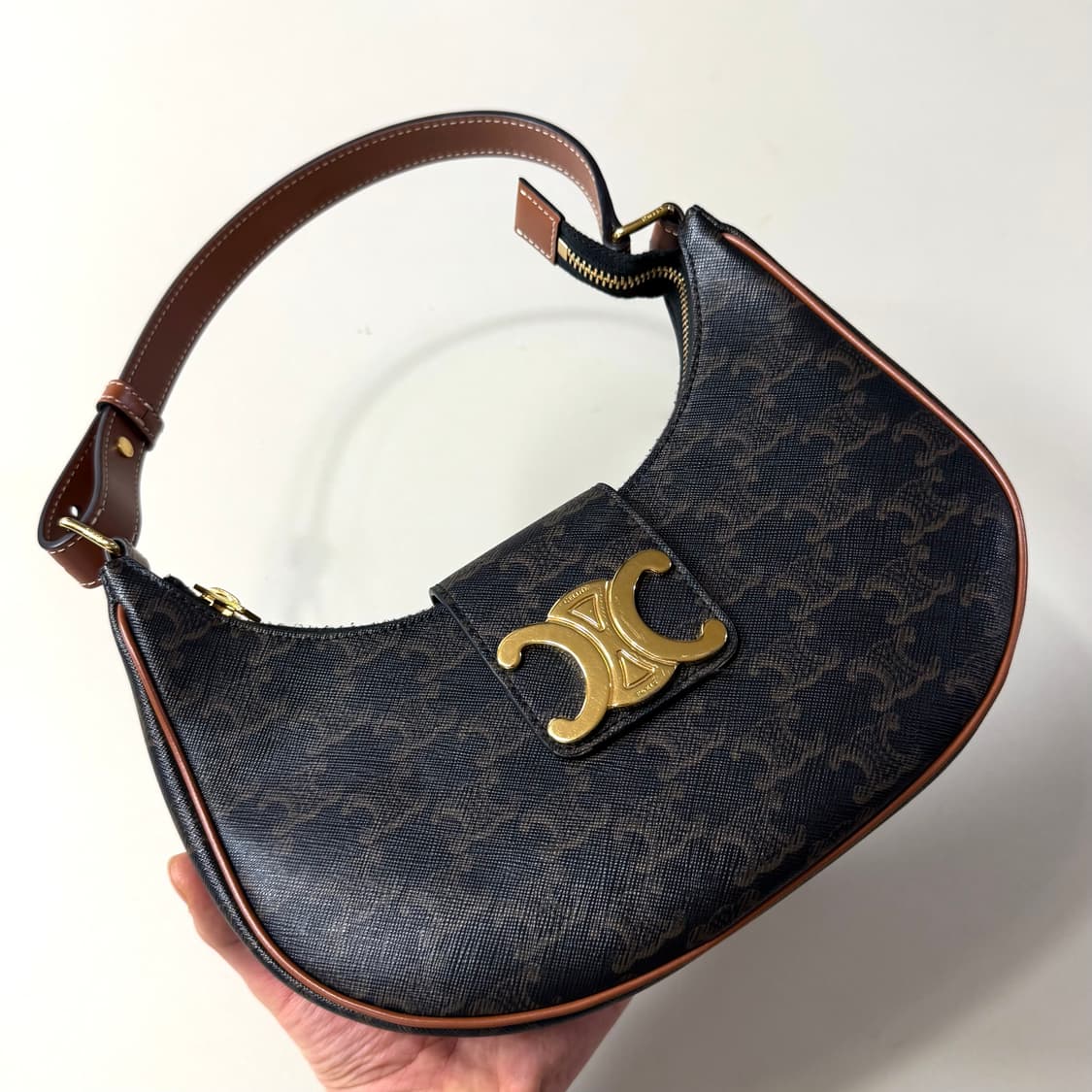 [OS/당일출고]셀린느 트리옹프 아바백 / 숄더백 상품이미지3