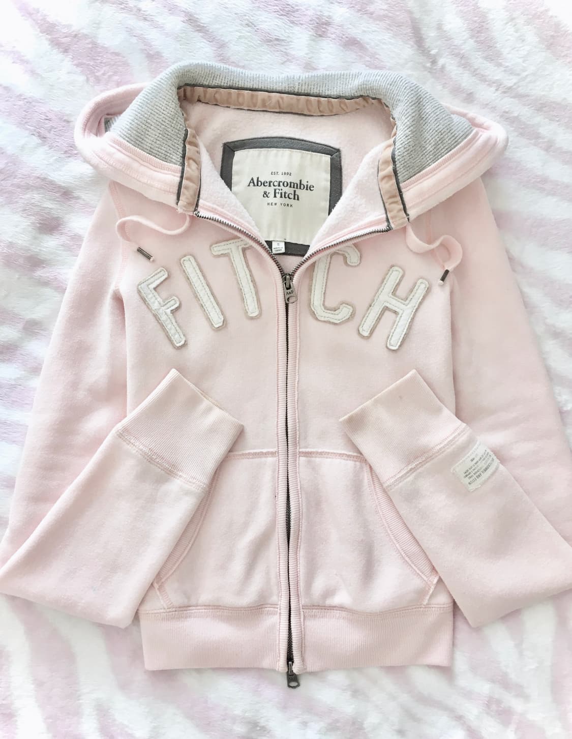 [가격제시] 아베크롬비 베이비핑크 로고 레터링 후드집업 핀터레스트 갸루 상품이미지1