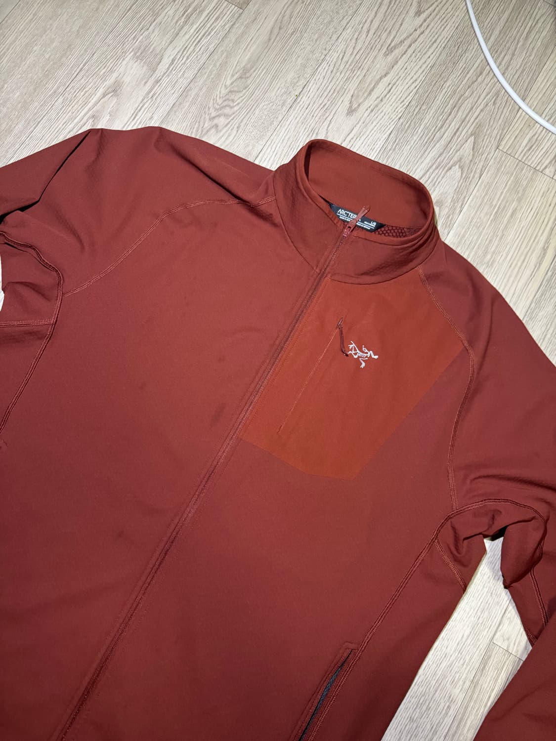 아크테릭스 델타 집업 자켓 버건디 상품이미지3