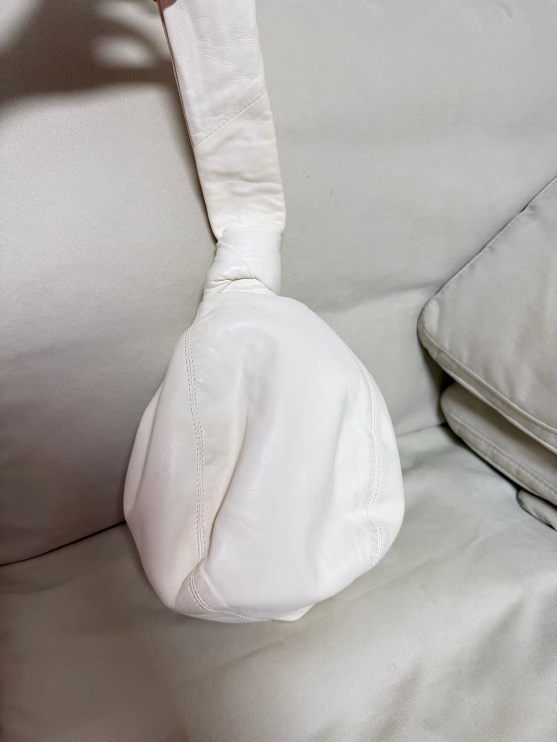 르메르 펄스 볼백 아이보리 상품이미지2