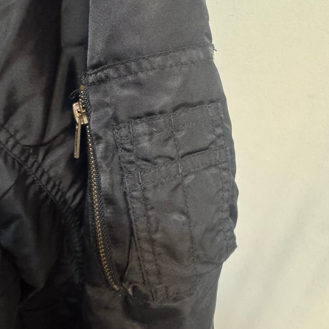 아이엠낫어휴먼비잉 백프린팅 항공점퍼 상품이미지5