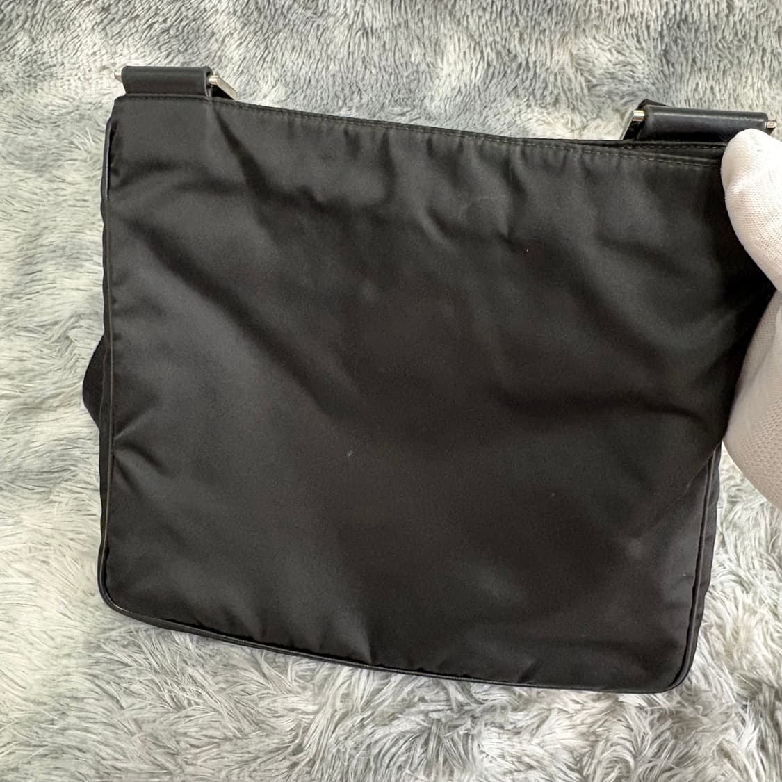 프라다 리나일론 크로스백 블랙 상품이미지2