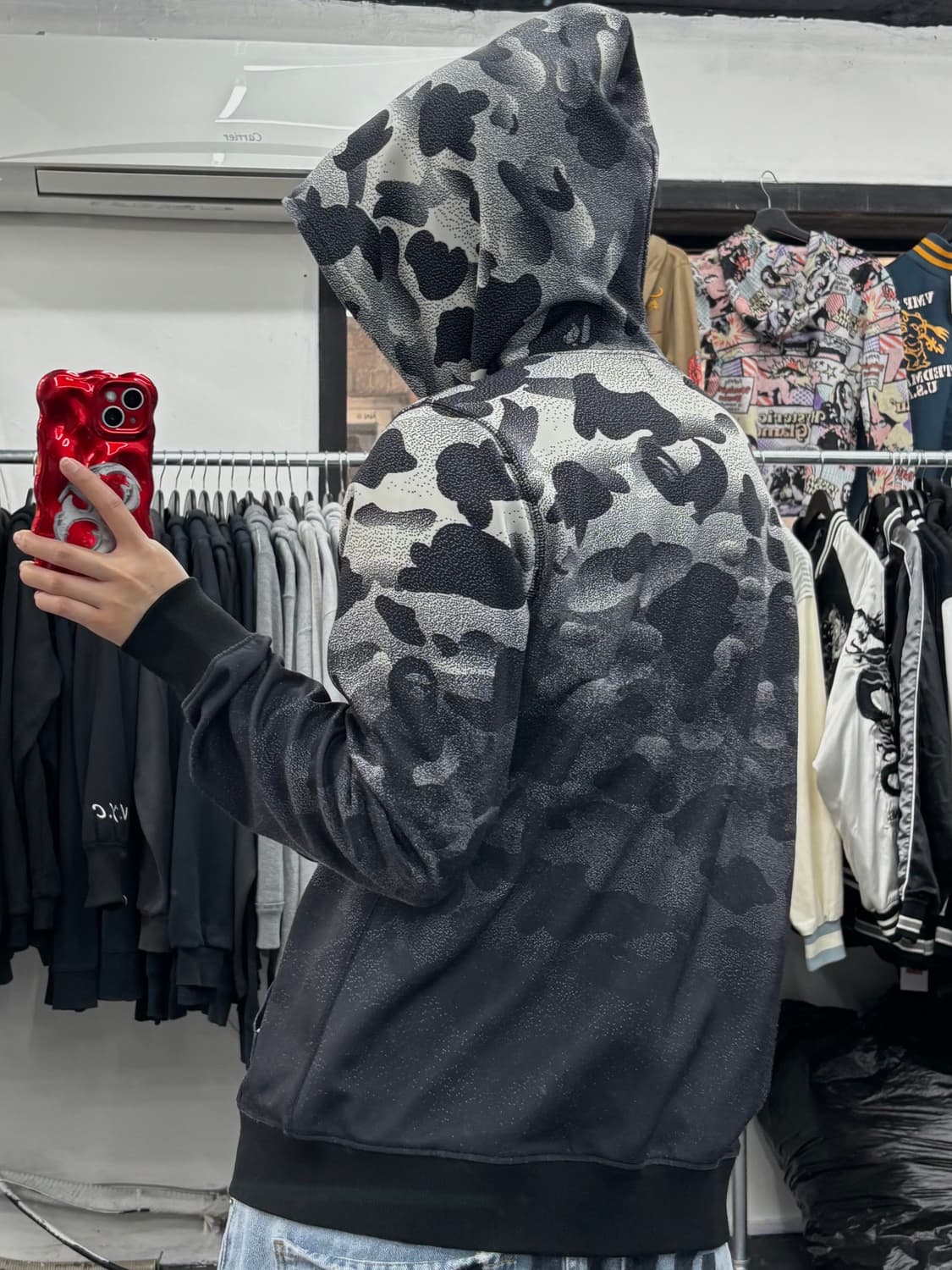 베이프 그라데이션 흑계 후드집업 상품이미지5