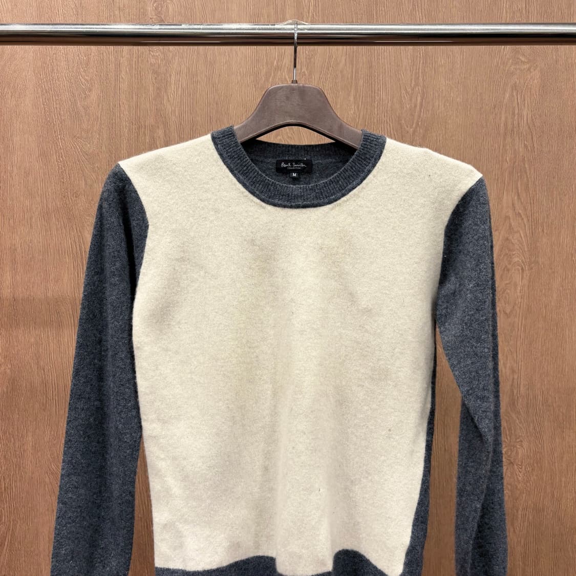 폴스미스 라운드넥 램스울 긴팔 니트 컬러블록 배색 디테일 아이보리 차콜 상품이미지4