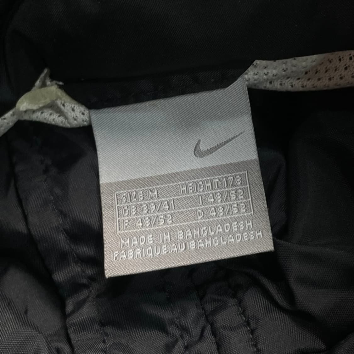 100 나이키 스우시 바람막이 상품이미지3