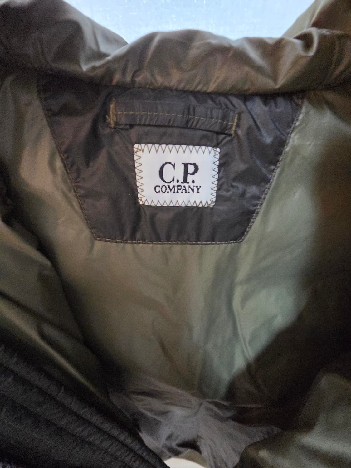 25fw) cp컴퍼니 디디쉘 dd쉘 패딩 상품이미지3