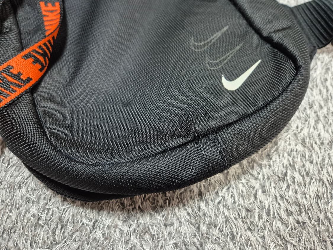 나이키 에센셜 힙팩 상품이미지3