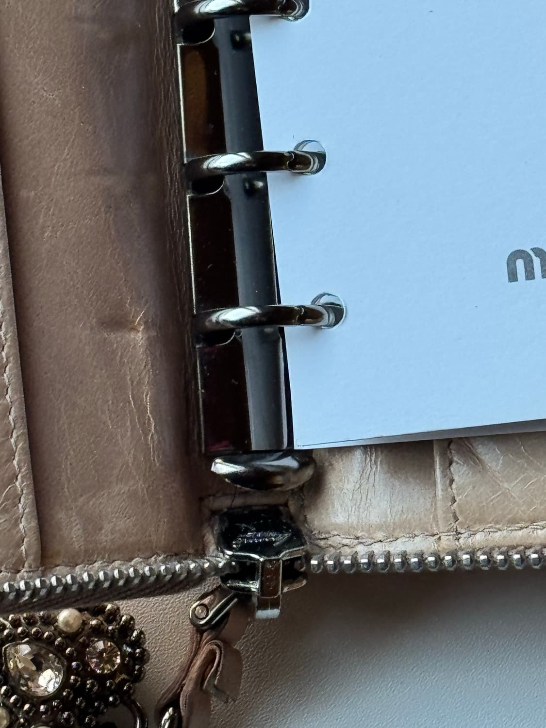 무료배송)MIUMIU 미우미우 A7 다이어리 커버 핑크베이지 상품이미지10